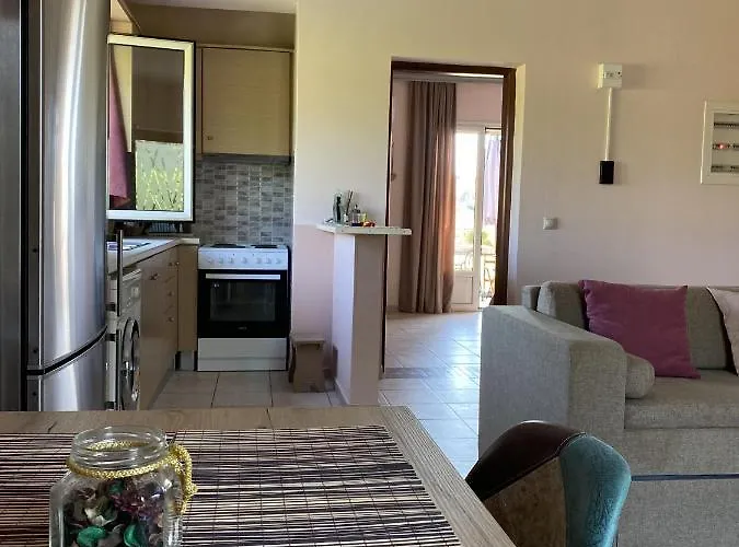 Дом отдыха House With Garden In - 10' From Center Ператата