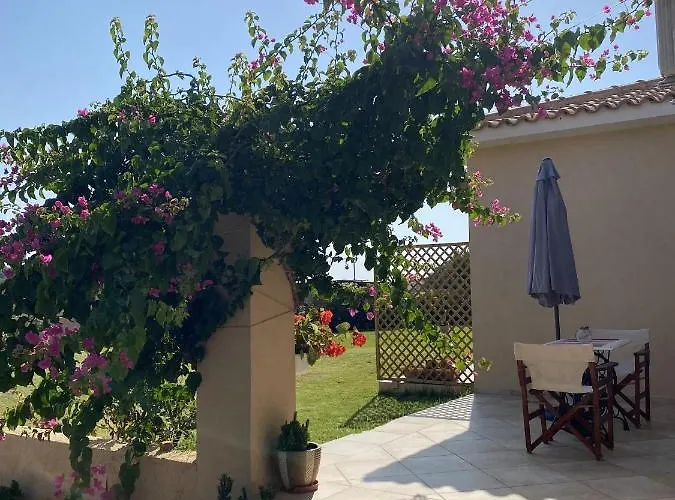 Дом отдыха House With Garden In - 10' From Center *