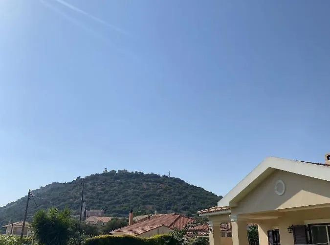 House With Garden In - 10' From Center * Ператата