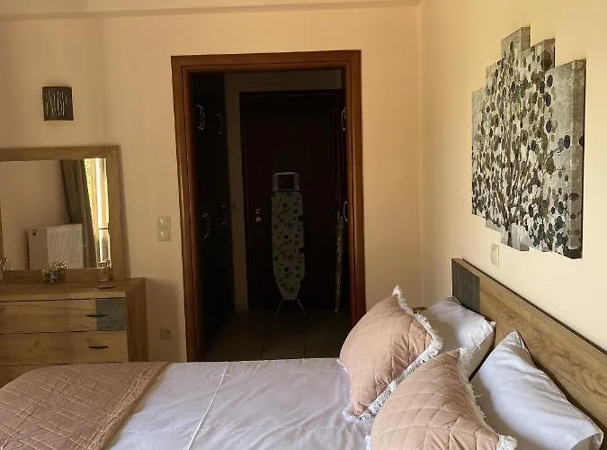 Дом отдыха House With Garden In - 10' From Center *