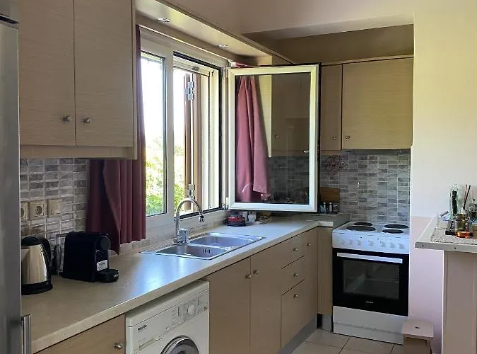 Дом отдыха House With Garden In - 10' From Center *