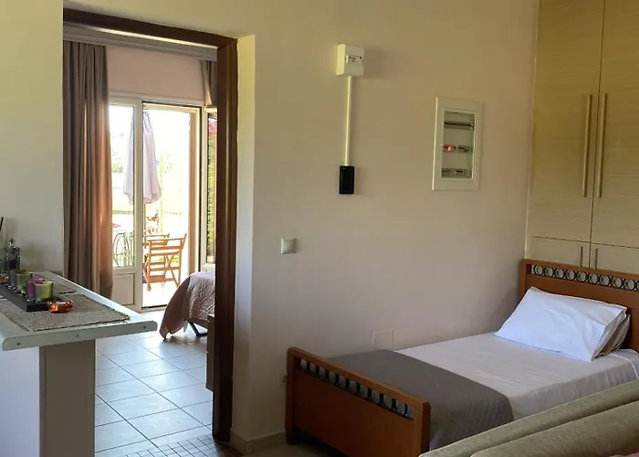 Дом отдыха House With Garden In - 10' From Center