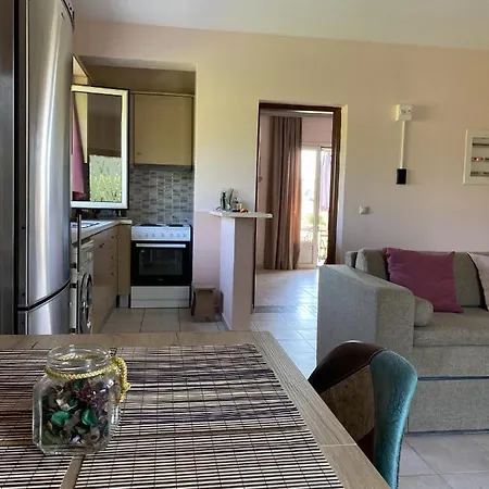 בית נופש House With Garden In - 10' From Center Peratáta