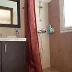 House With Garden In - 10' From Center * Περατάτα