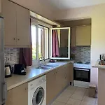 Σπίτι διακοπών House With Garden In - 10' From Center *