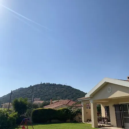 House With Garden In - 10' From Center * Περατάτα