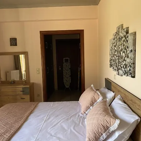 Σπίτι διακοπών House With Garden In - 10' From Center *